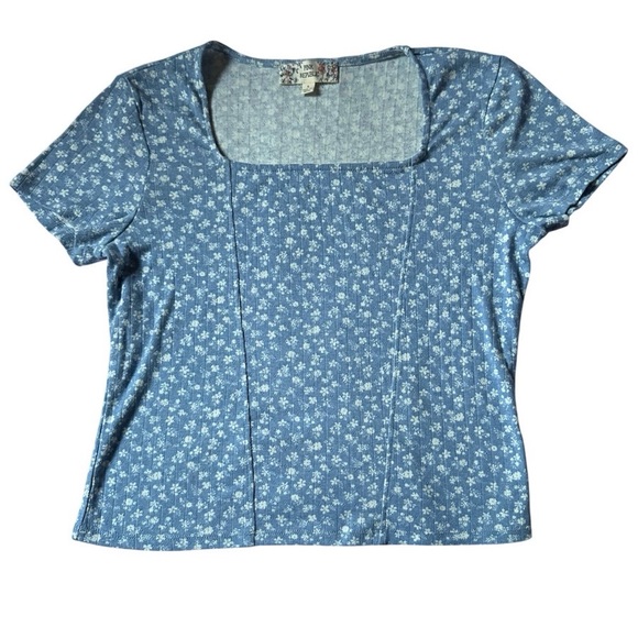 Pink republic L Knit Square Neck Short Sleeves Blue and White Floral Top - Picture 1 of 7